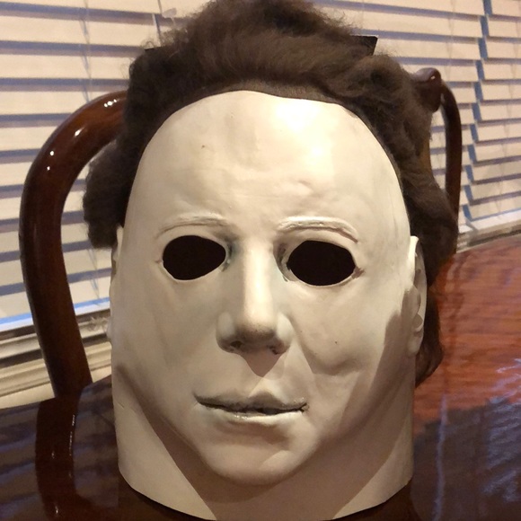 Michael Myers Face Mask - Halloween 1978 Movie - Picture 2 of 6